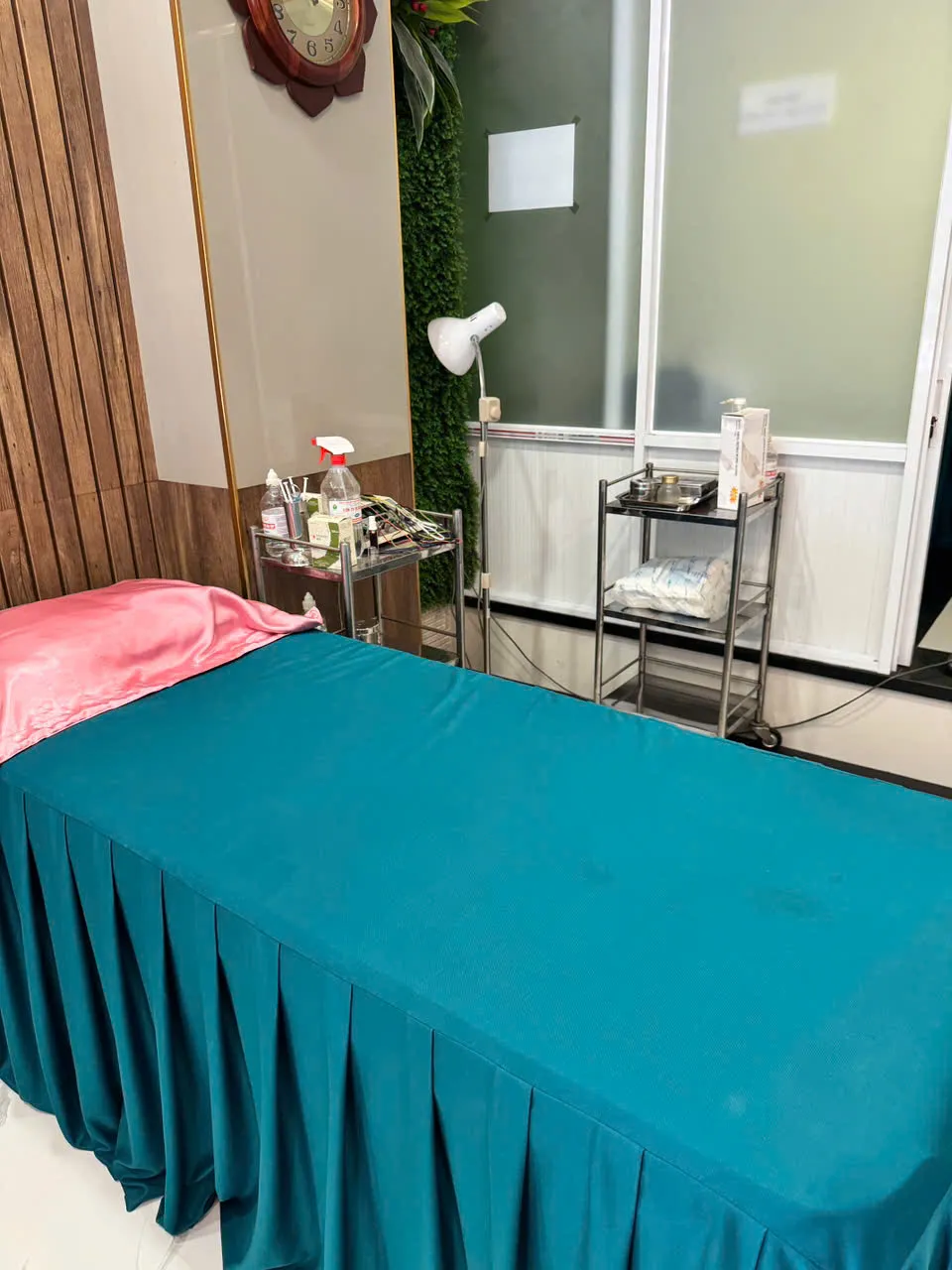 Không gian phòng khám Thái Y Viện